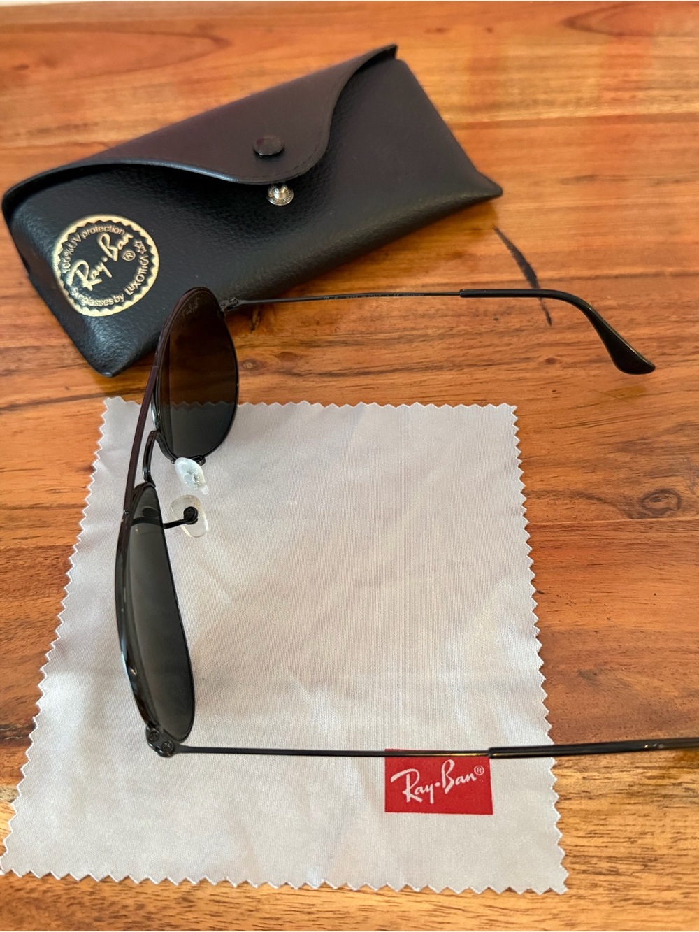Ray-Ban Classic Aviator Sunglasses - Black - Picture 7 of 10